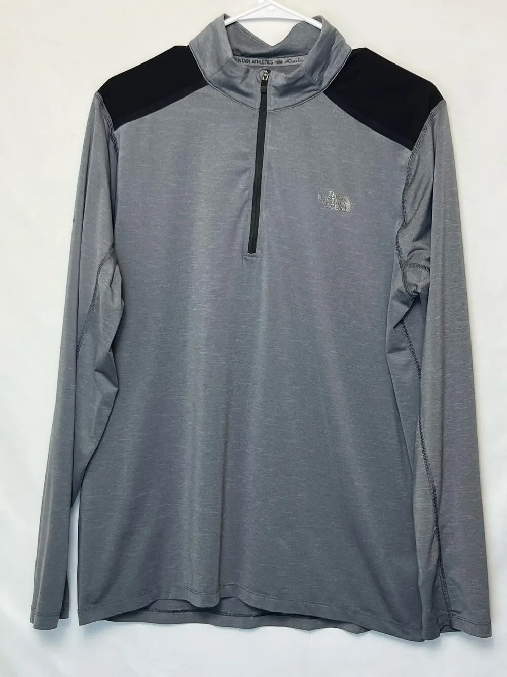 The North Face Men’s L Gray FlashDry 1/4 Zip Pullover – Lightweight Activewear